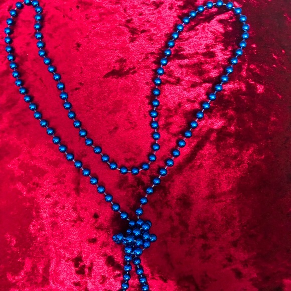 Basic blue beaded necklace - Picture 1 of 3